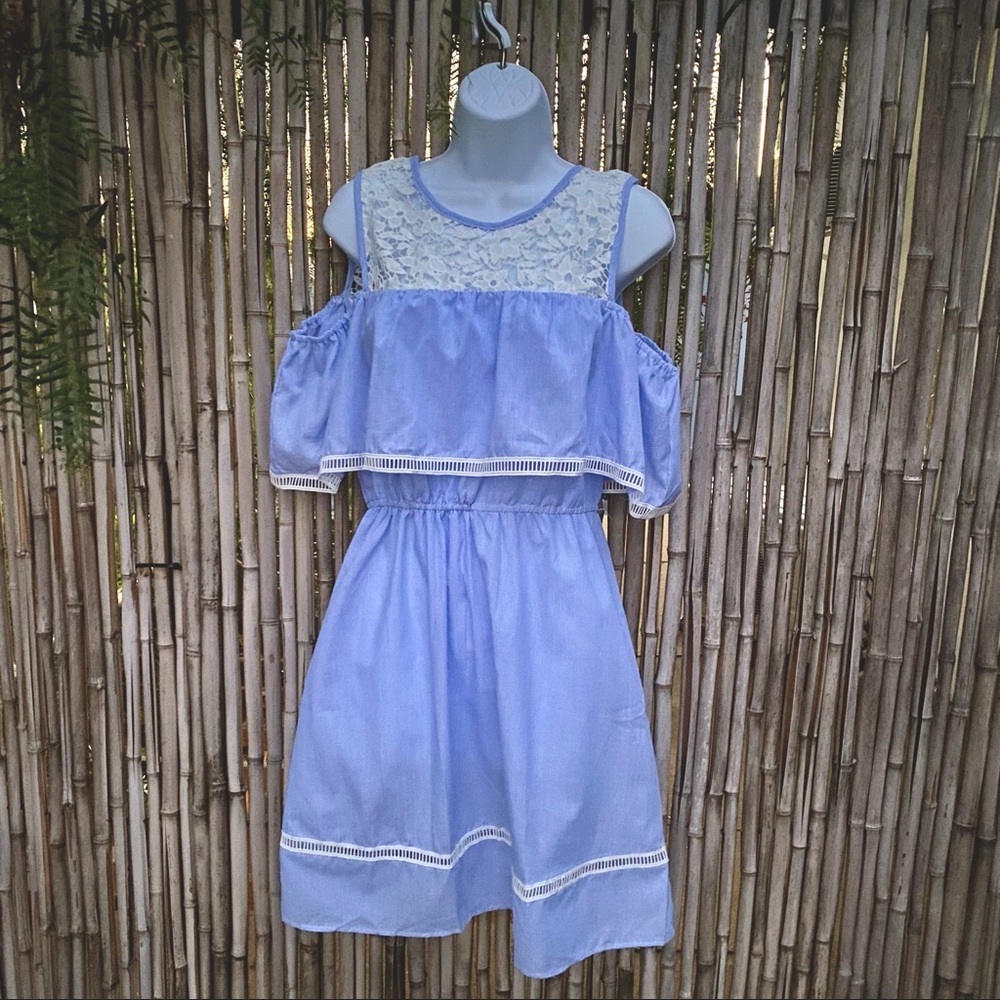 Grifflin Paris cold shoulder poplin blouson dress